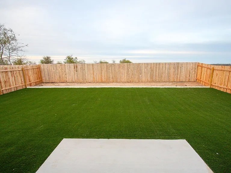 6416 Routenburn St — Photo 21