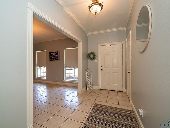 3rd image of 108 Woodland Trl