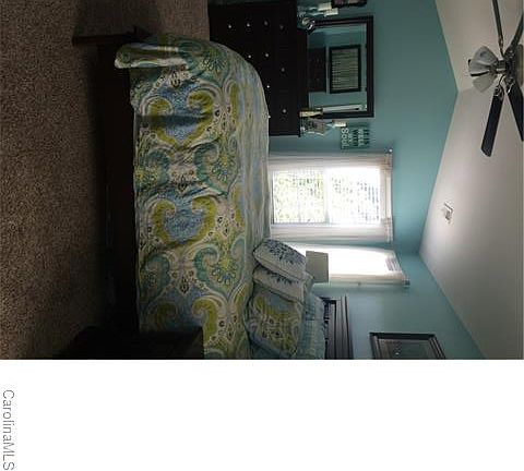 2nd image of 3936 Schenley Ave #86