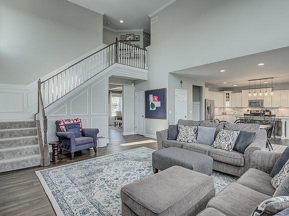 4th image of 562 Ravensridge Ct