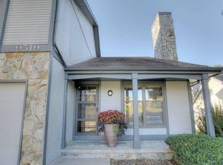 9519 Parker St, Omaha, NE 68114