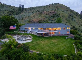 27 Ridge Rd, Orondo, WA 98843