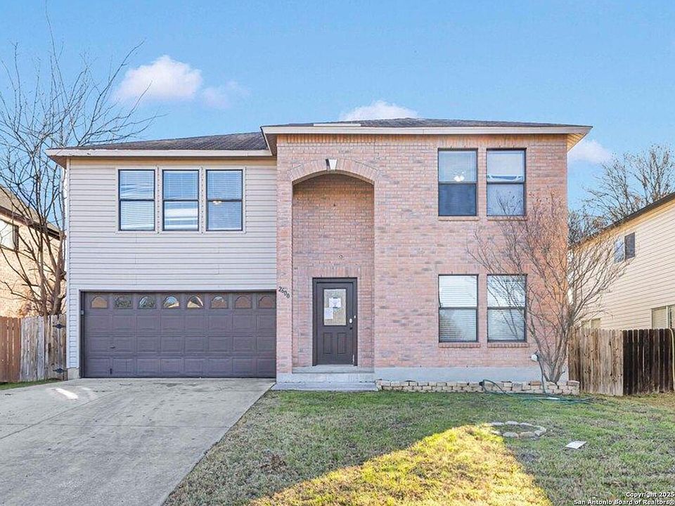 1st image of 2600 ASHLEY OAK DR