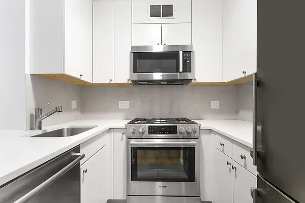 Rented by Compass | media 12