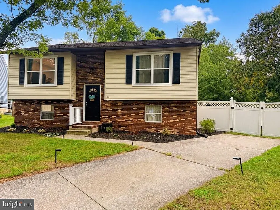 701 Kraft Ct