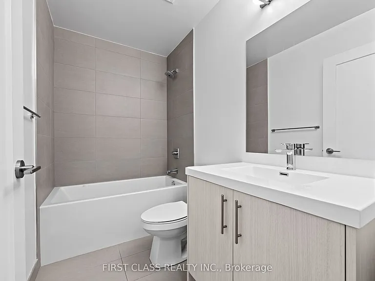 286 Main St #Penthouse 1 — Photo 33