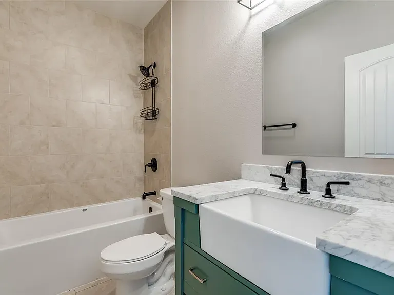 301 Navarro Way #301 — Photo 6