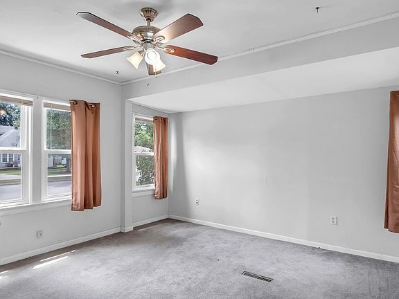 2nd image of 810 E Broadway St