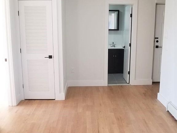 5th image of 70 Lexington Ave #19M