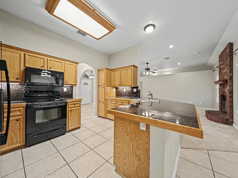 708 Bullwhip Cir — Photo 4