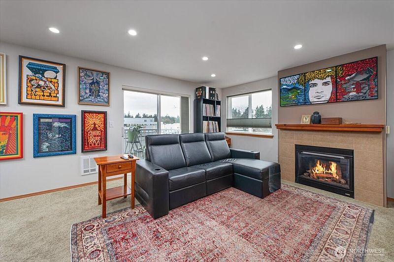 2nd image of 11532 15th Avenue NE #301
