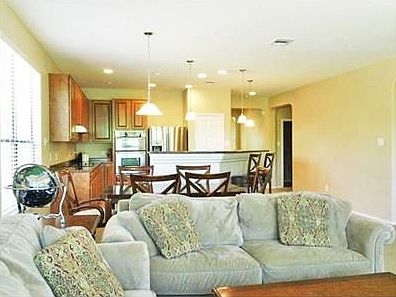 3rd image of 824 Oatmeal Dr