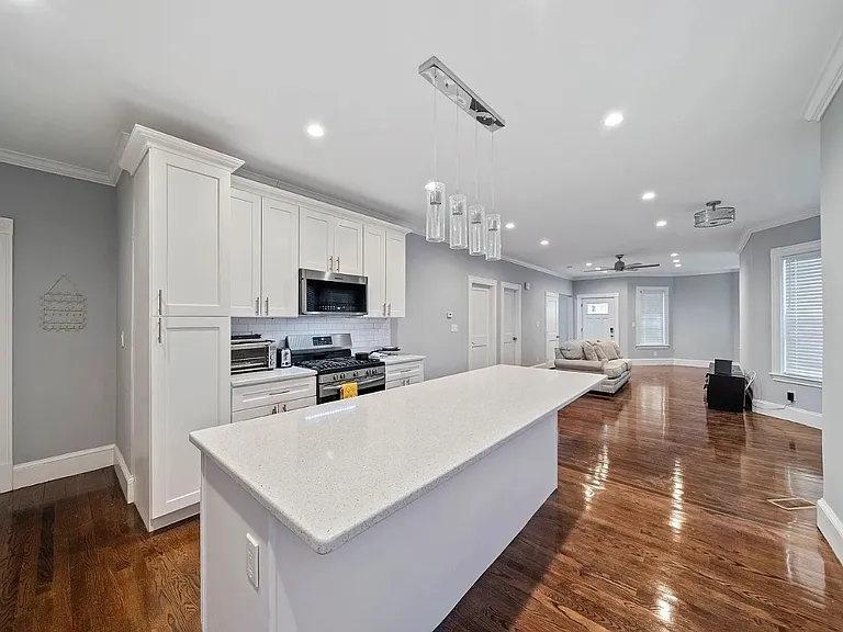 220 Blue Hills Pkwy #1 — Photo 8