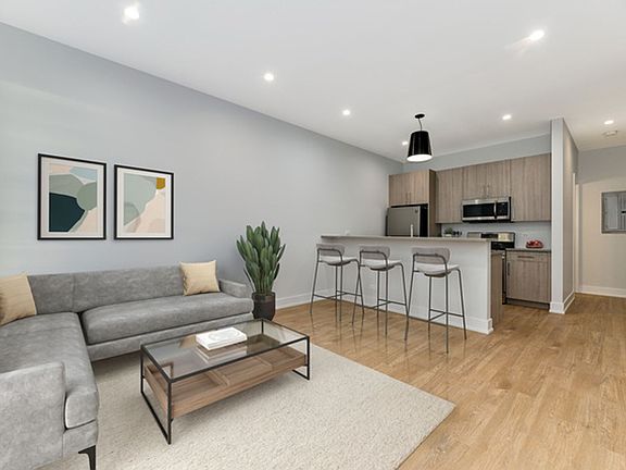 2nd image of 1805-09 W Division St #202
