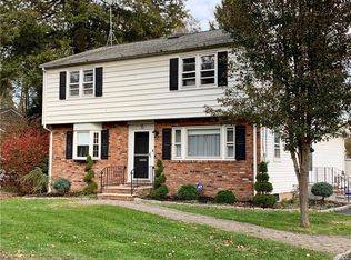 15 Campbell Ave, Tappan, NY 10983