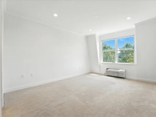 15 Freedom Way image 11 of 48