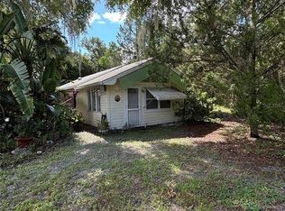 560 Owens Ln, Umatilla, FL 32784