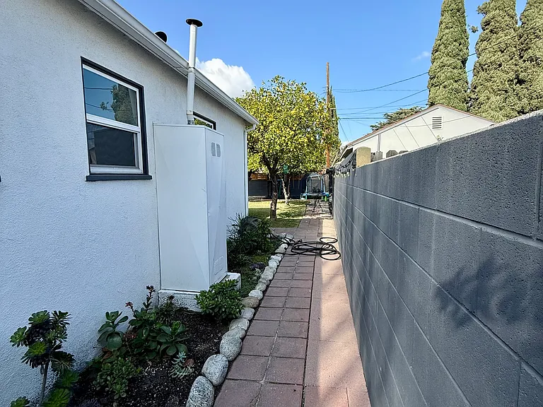 8641 Milton Ave — Photo 4