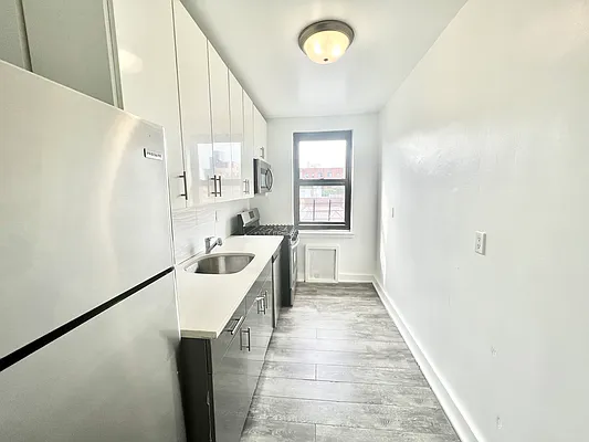 Rented by A&E Real Estate Management | media 11