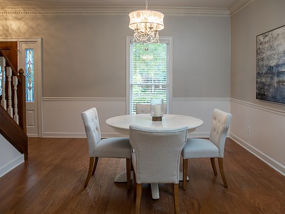 4th image of 7934 Woodchase Dr