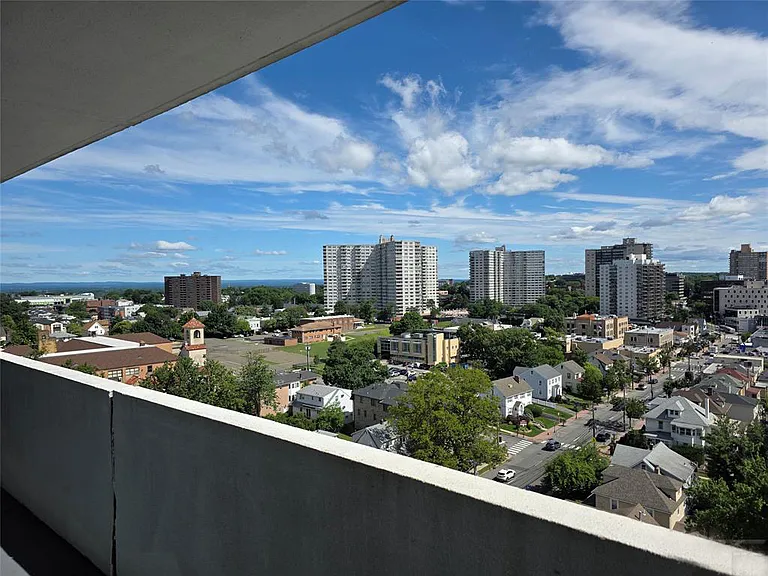 1600 Center Ave — Photo 18