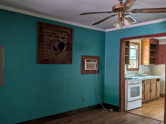 3rd image of 1081 Homestead Rd