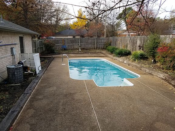 2nd image of 1170 Claiborne Dr