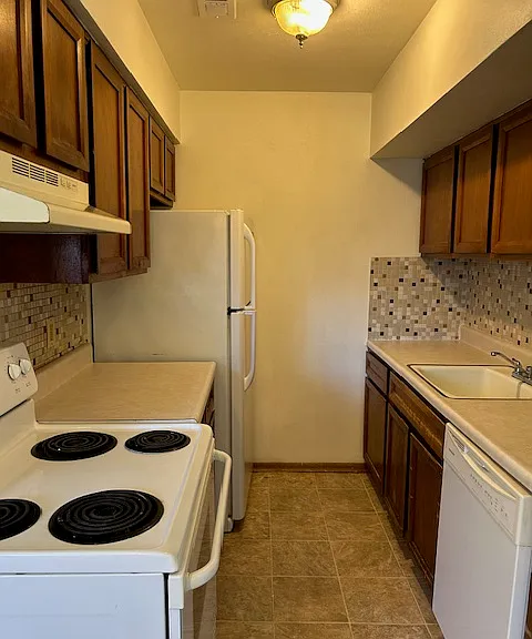 1420 N 17th St #9 — Photo 10