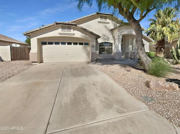 1686 E OAKLAND Street, Gilbert, AZ 85295