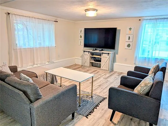 2 bed, 2.0 bath, 1700 sqft, $2,100 — Photo 3