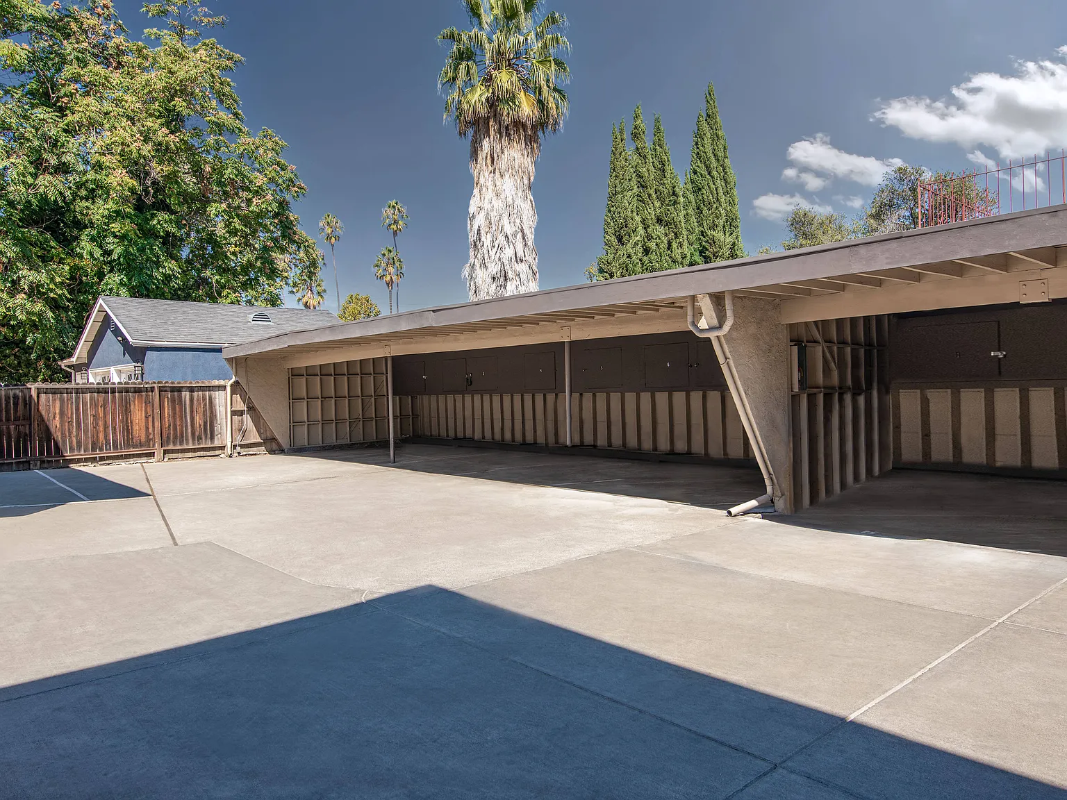 Fourth Street Apartments — Photo 2
