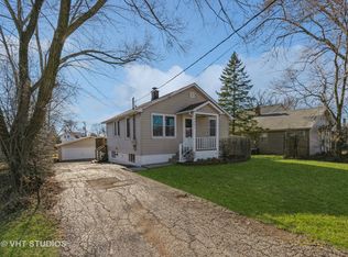 18531 W Old Gages Lake Rd, Grayslake, IL