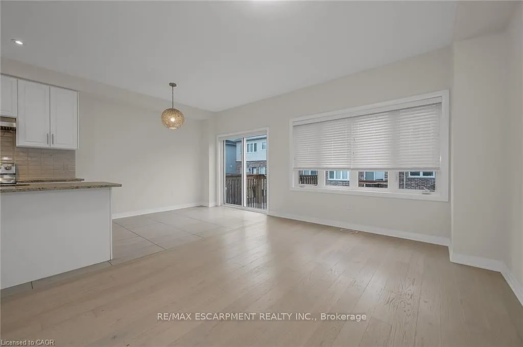 3 bed, $3,200 — Photo 2