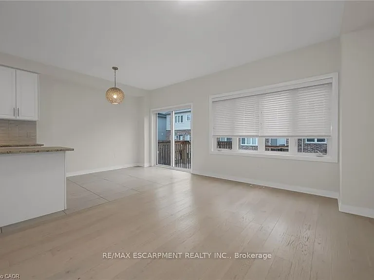 4086 Canby St — Photo 2