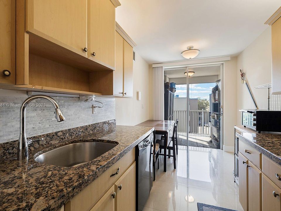 1st image of 1690 NE 191st St #4131