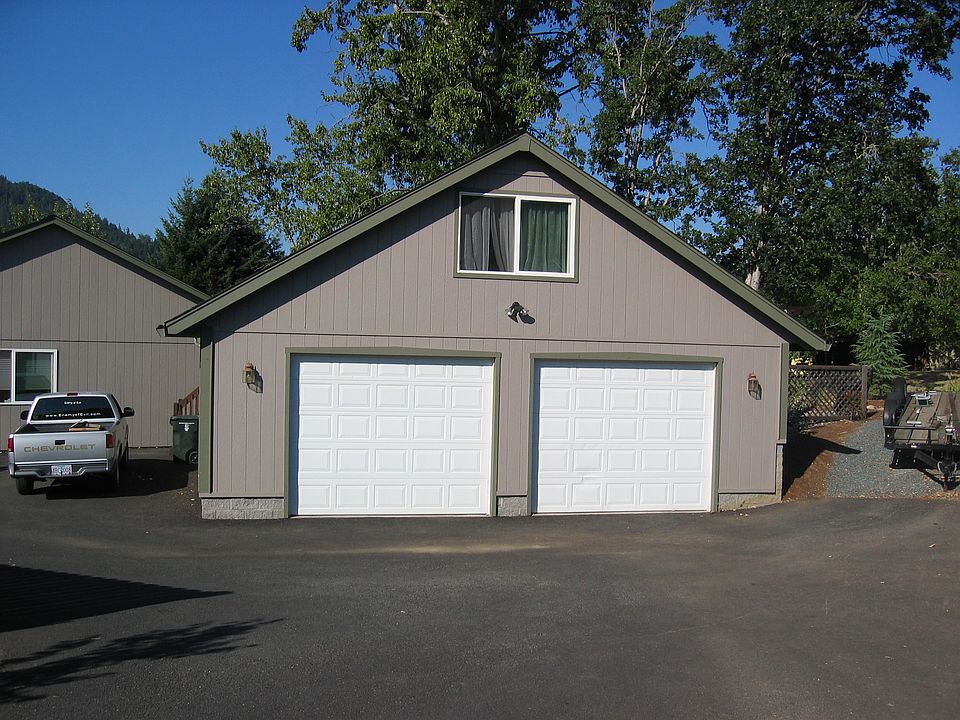 2nd image of 411 Cypress Ave