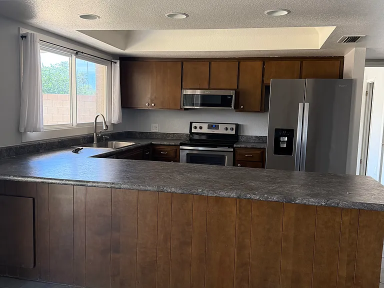 2349 E Alameda Dr — Photo 15