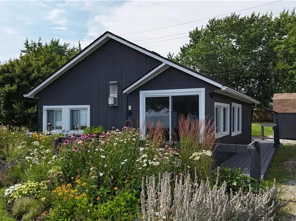 39 Blue Water Pkwy, Haldimand County, ON N0A 1P0