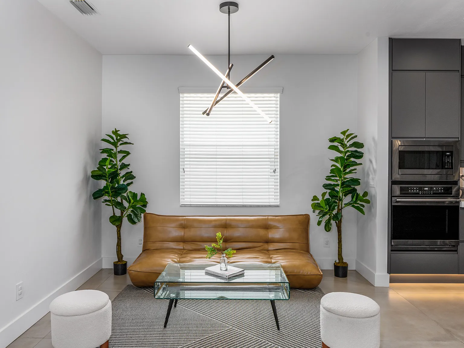 9841 Colonial Walk S — Photo 4