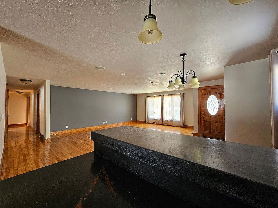 1st image of 4650 Chatham Ln