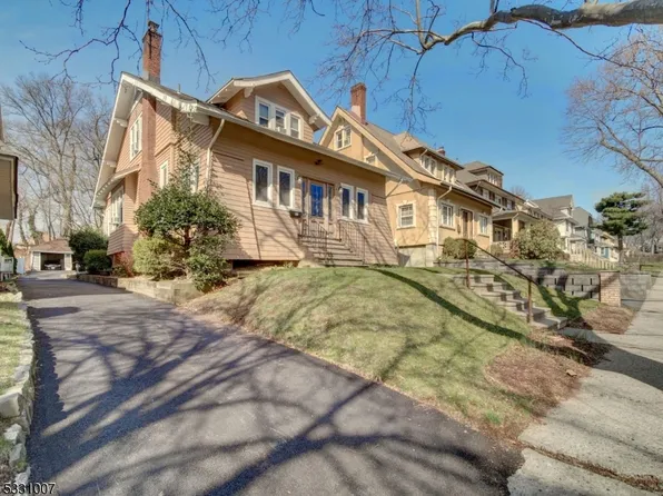 27 Colonial Ter, East Orange City, NJ 07017