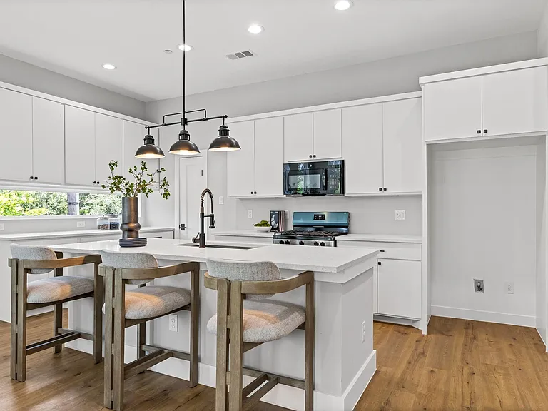 4709 Virginia Ave #4 — Photo 11