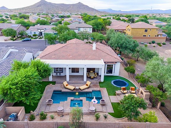 3rd image of 2331 E Avenida Del Sol