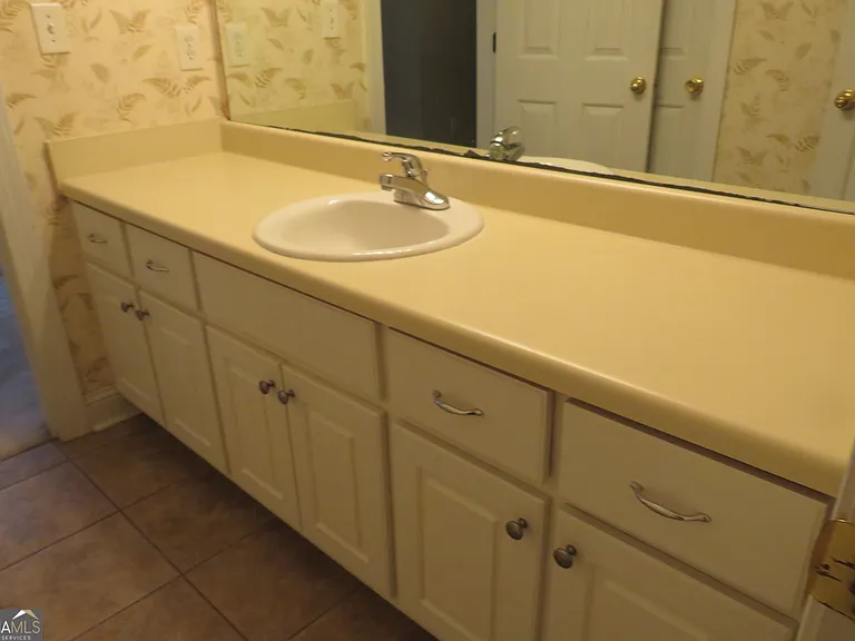 2205 Crescent Walk — Photo 43