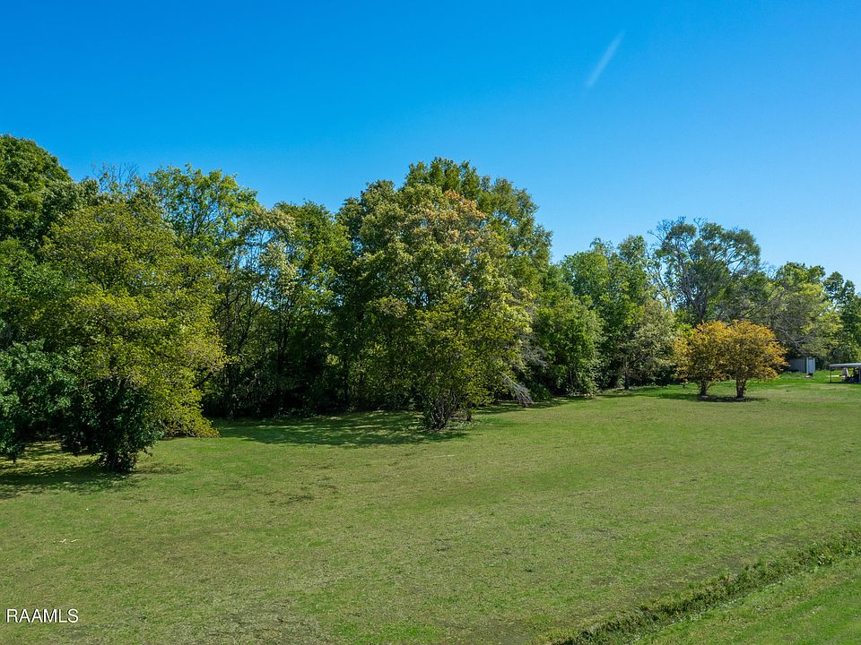 1st image of Earline Dr