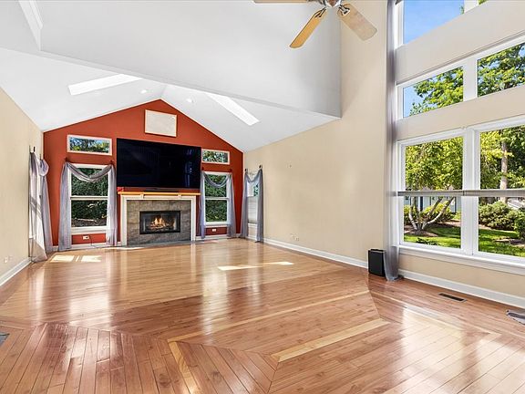 5th image of 1488 White Oak Ln