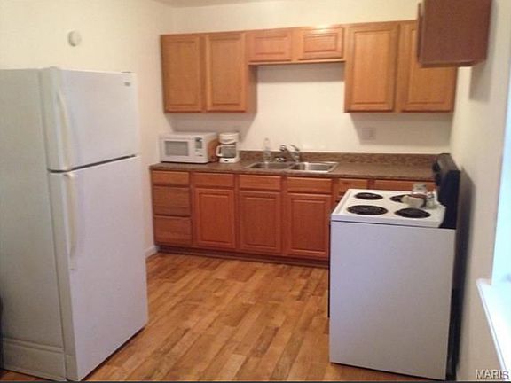 3rd image of 4149 N Shore Dr