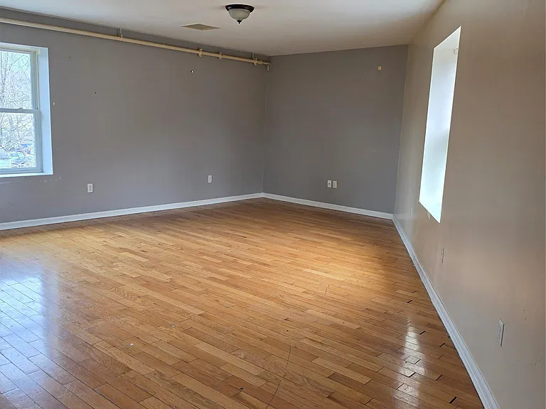 13 Lake St #205 — Photo 1