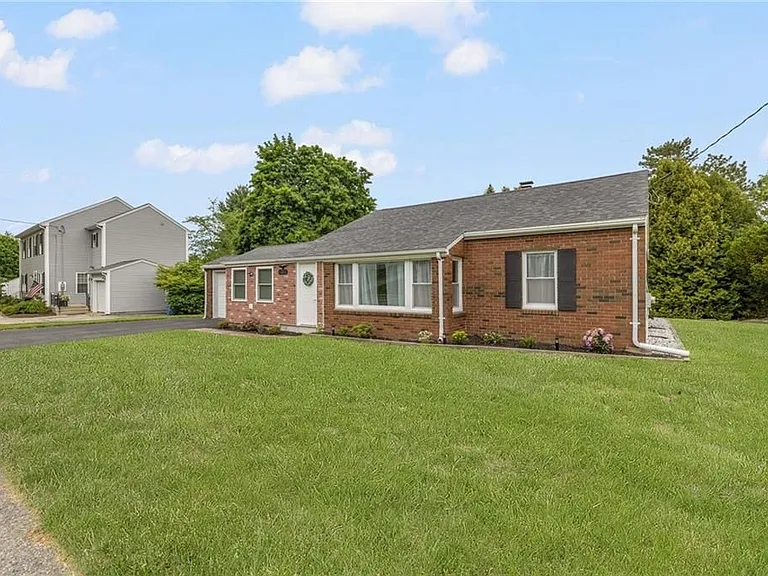 461 River Rd — Photo 24