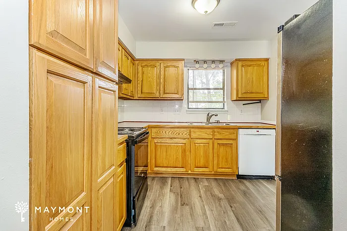 209 Mohican Cir — Photo 8